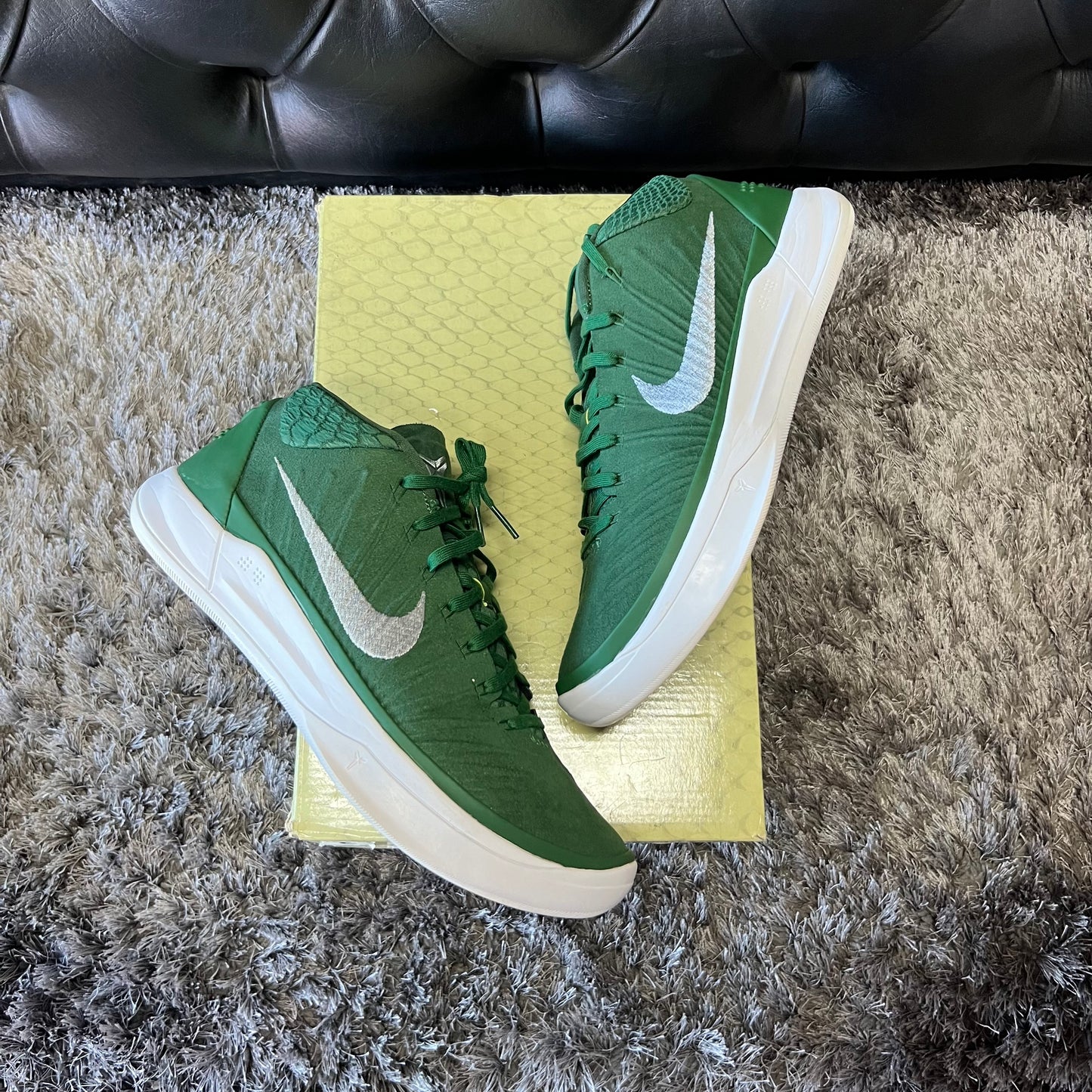 Kobe AD Mid Gorge Green size 10.5 used