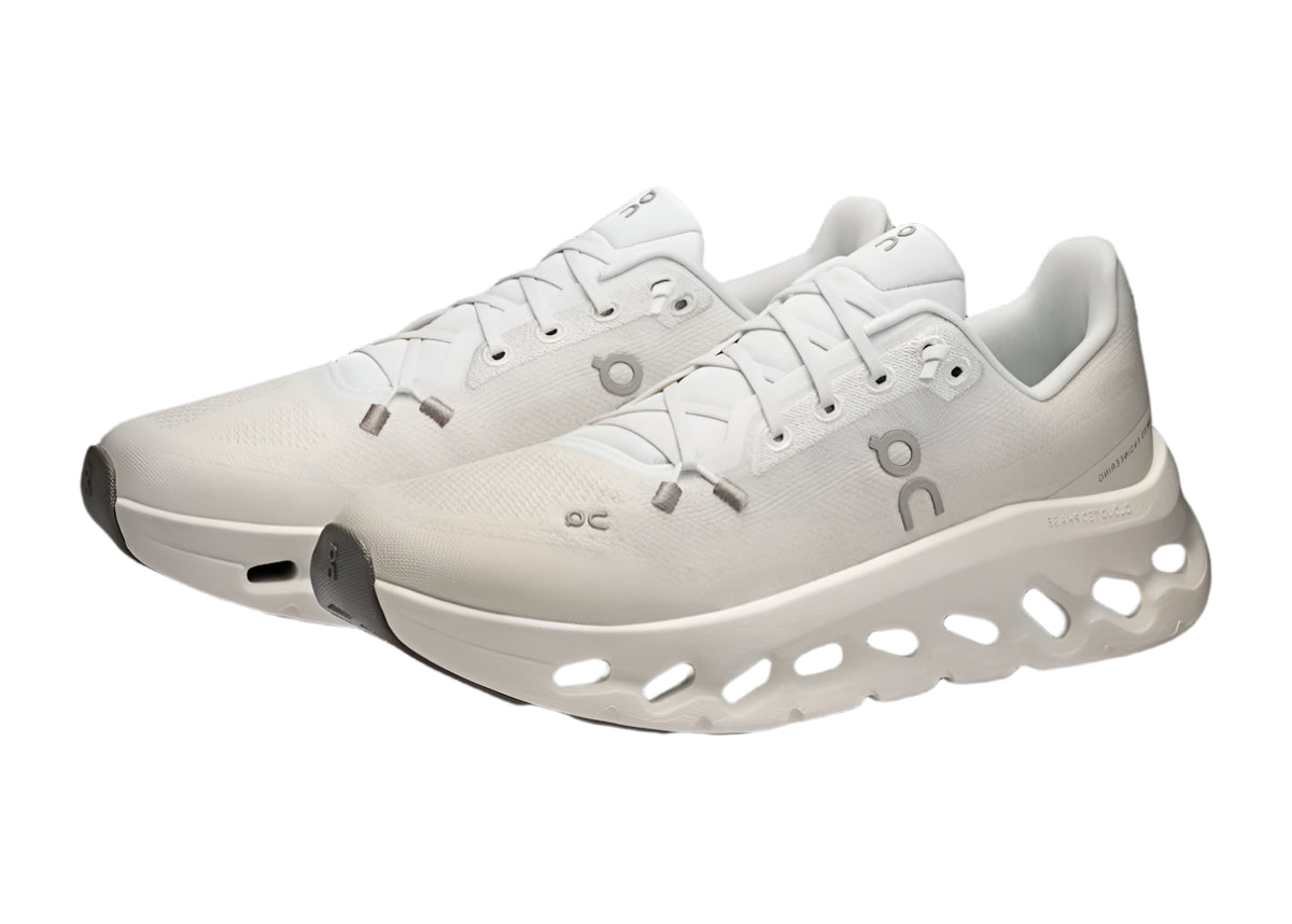 On Cloudtilt Arctic Ice 3WE10054313 On Feet View