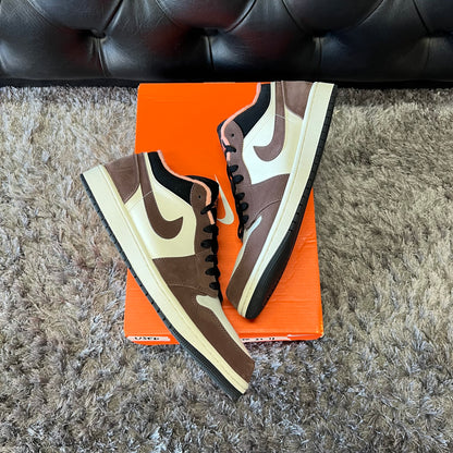 Jordan 1 Low Mocha size 11 used