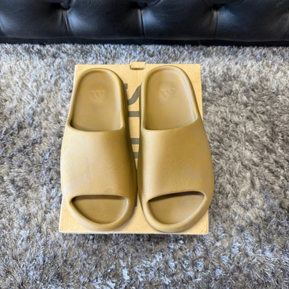 Yeezy Slide Ochre size 9 used