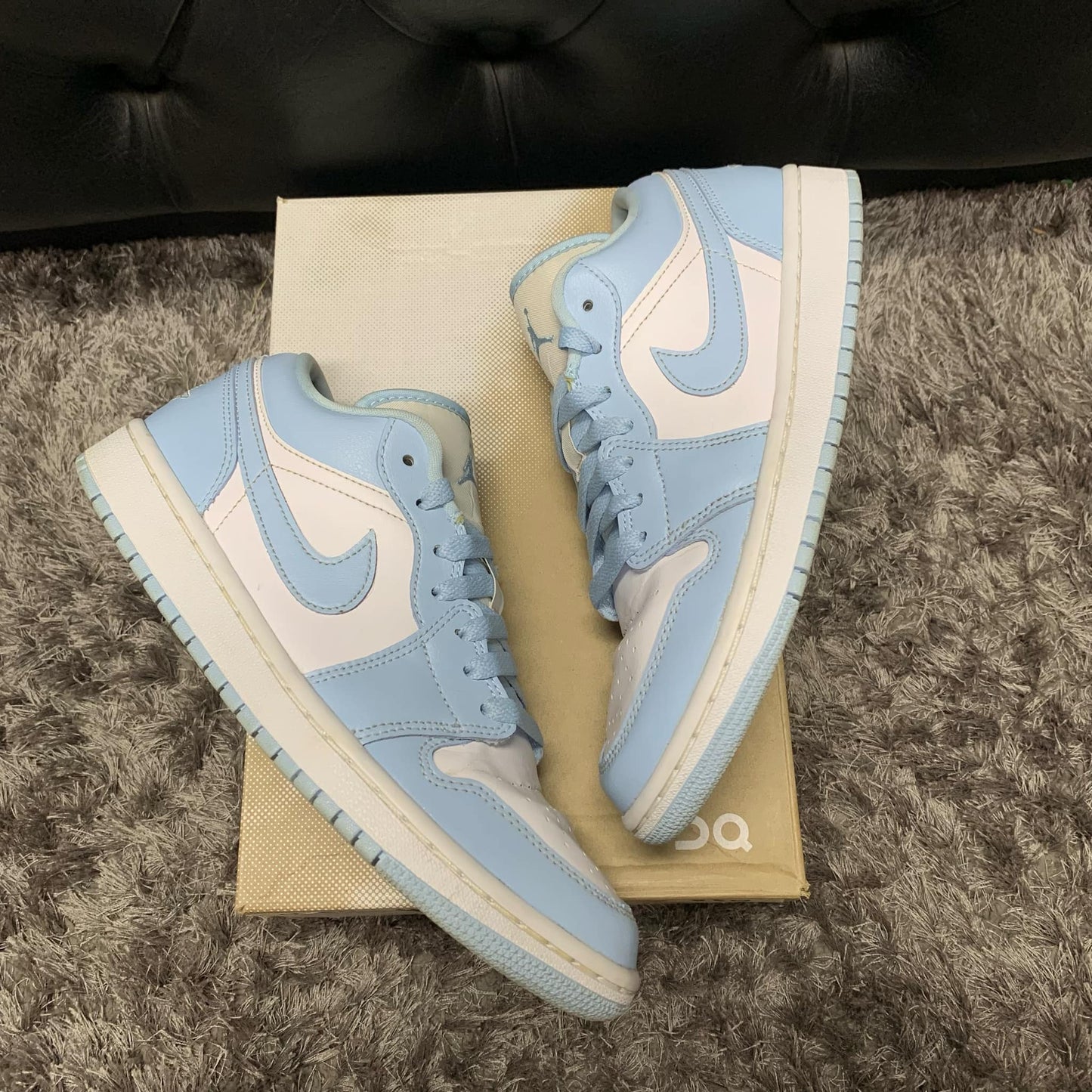 Jordan 1 Low Ice Blue size 8.5w used