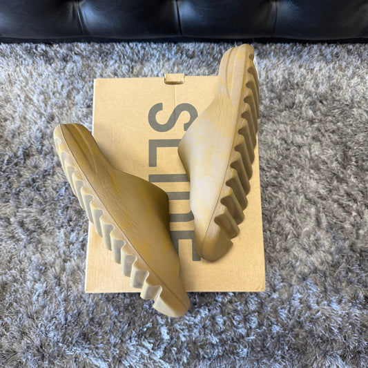 Yeezy Slide Ochre size 9 used