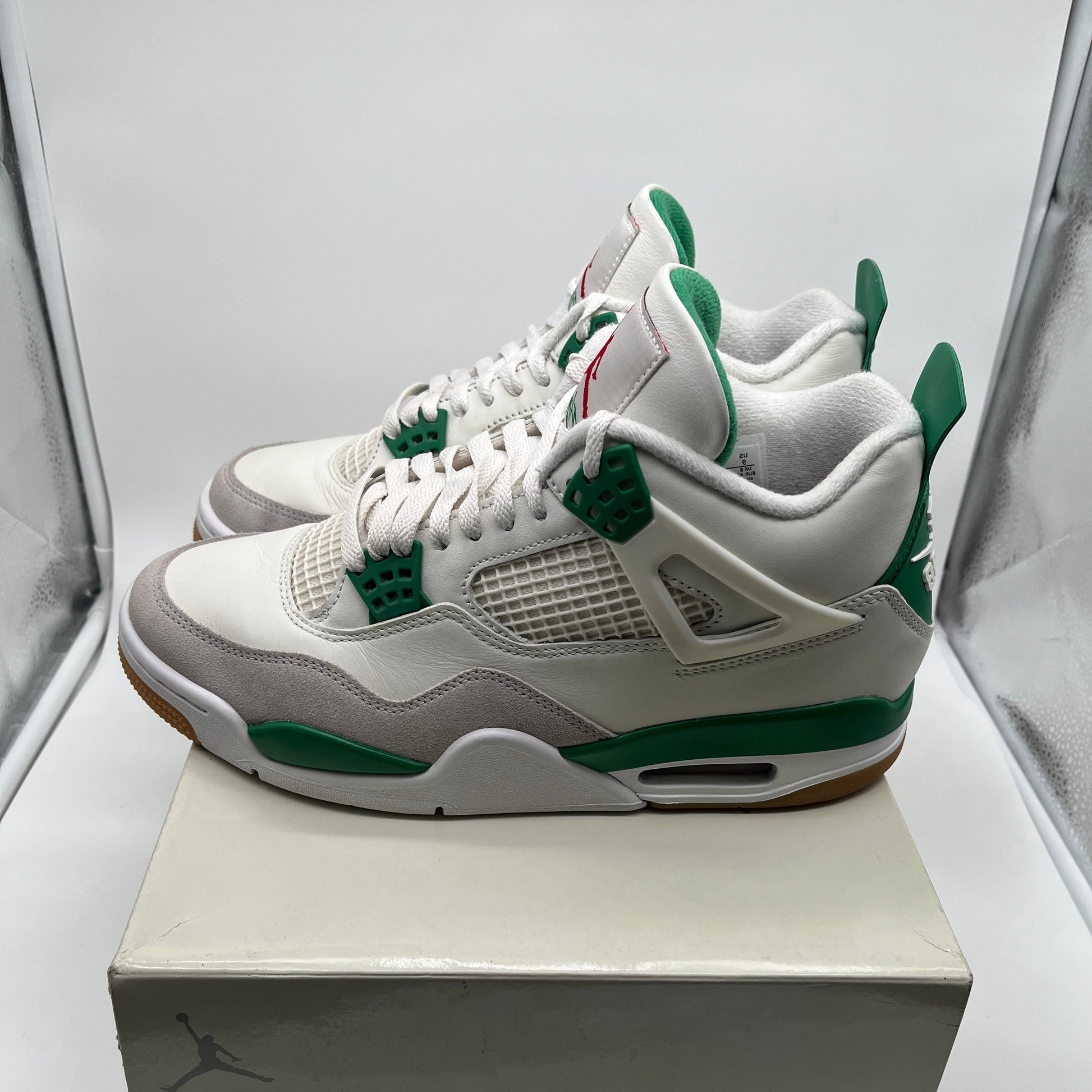 Jordan 4 SB Pine Green sz 9 [USED]
