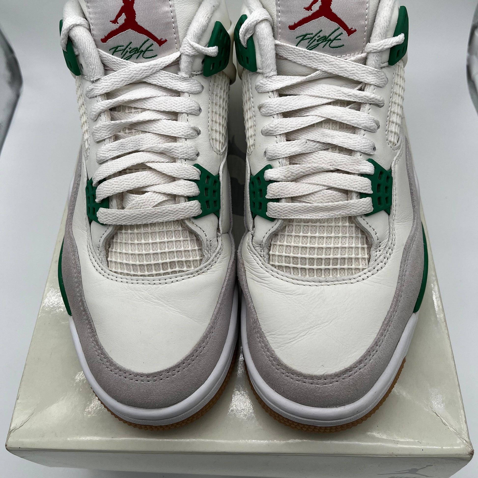 Jordan 4 SB Pine Green sz 9 [USED]