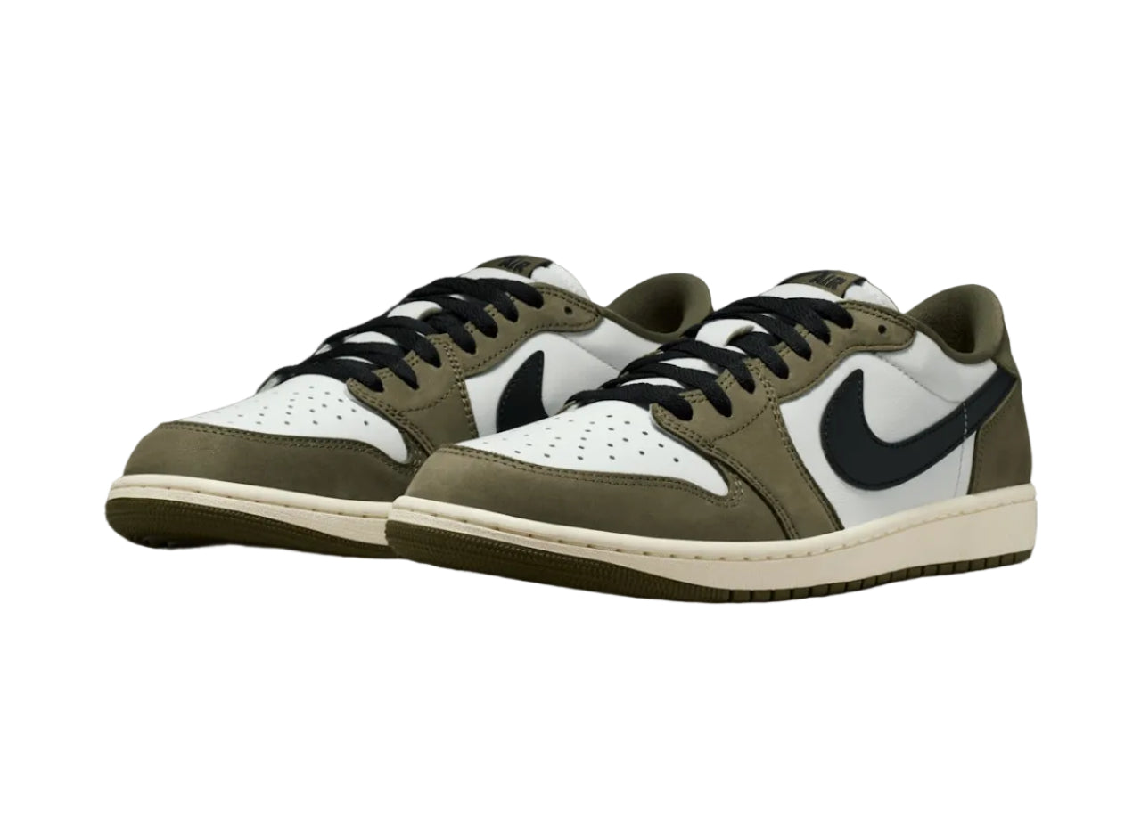 Air Jordan 1 Low OG “Medium Olive” HQ6998-200 Front View