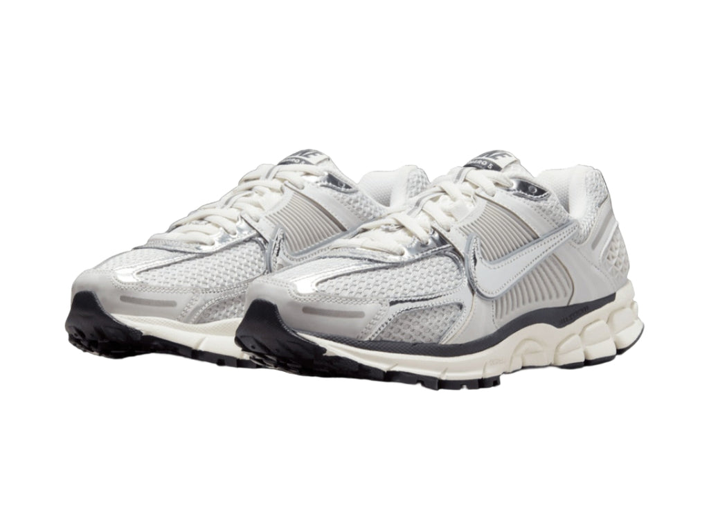 Nike Vomero 5 "Photon Dust Metallic Silver" FD0884-025 Front View