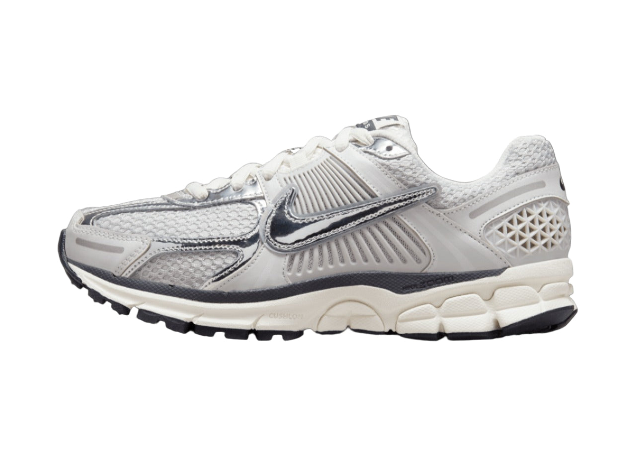 Nike Vomero 5 "Photon Dust Metallic Silver" FD0884-025 Side View
