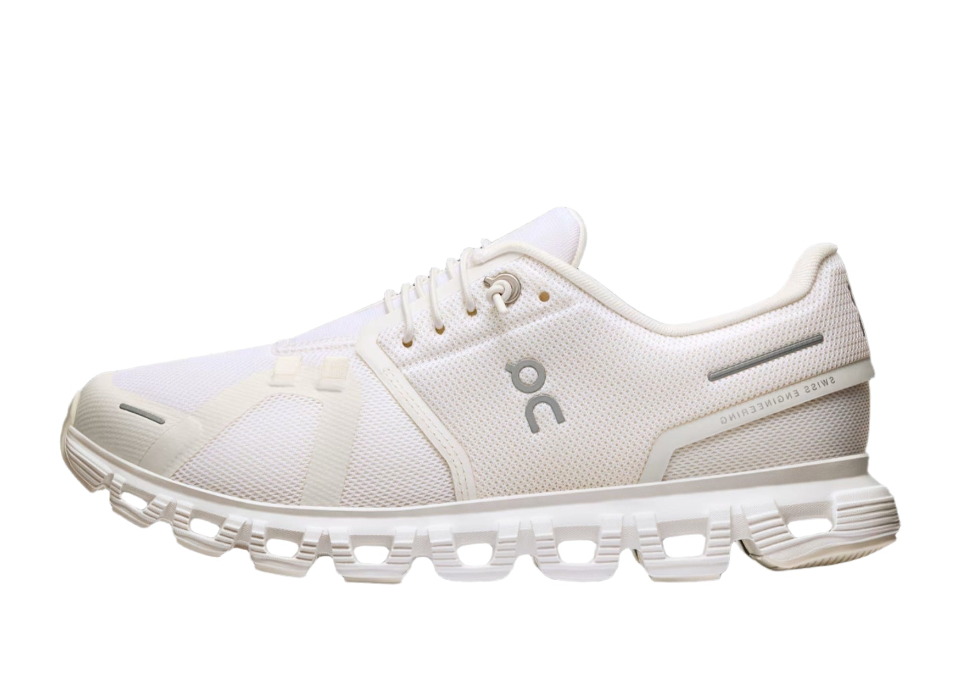 On Cloud 6 All White – breathable lightweight sneakers for everyday wear