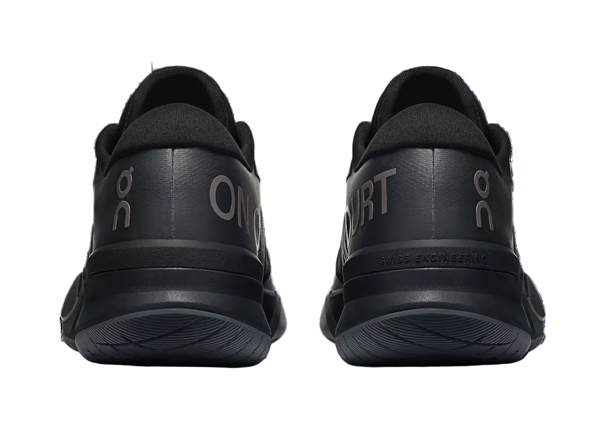 ON The Roger Pro 3 “Black Ash” 3MG10365204 Heel View
