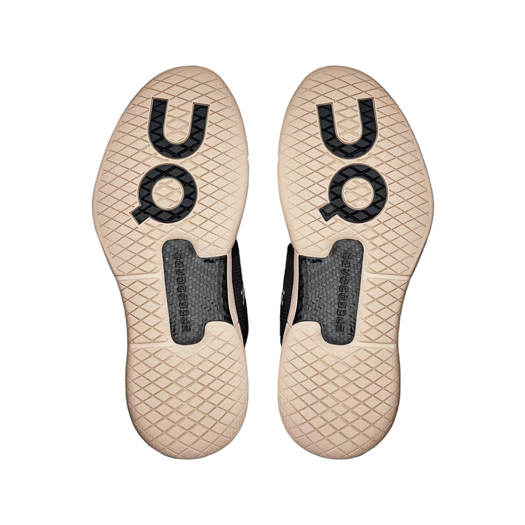 ON THE ROGER Pro "Black Sand" 48.97658 Outsole View
